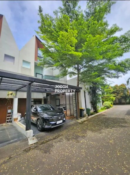 Jual Rumah Semi Furnished Di Rempoa Dekat MRT Lebak Bulus