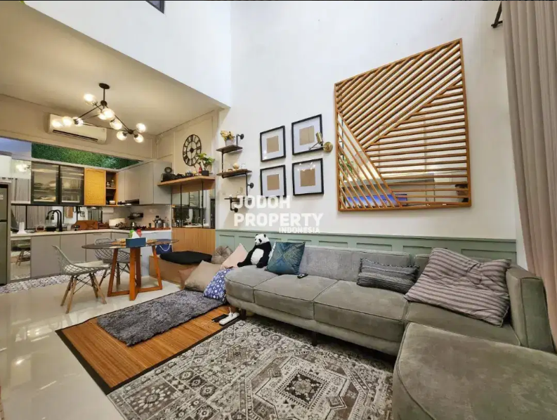 Jual Rumah Semi Furnished Di Rempoa Dekat MRT Lebak Bulus